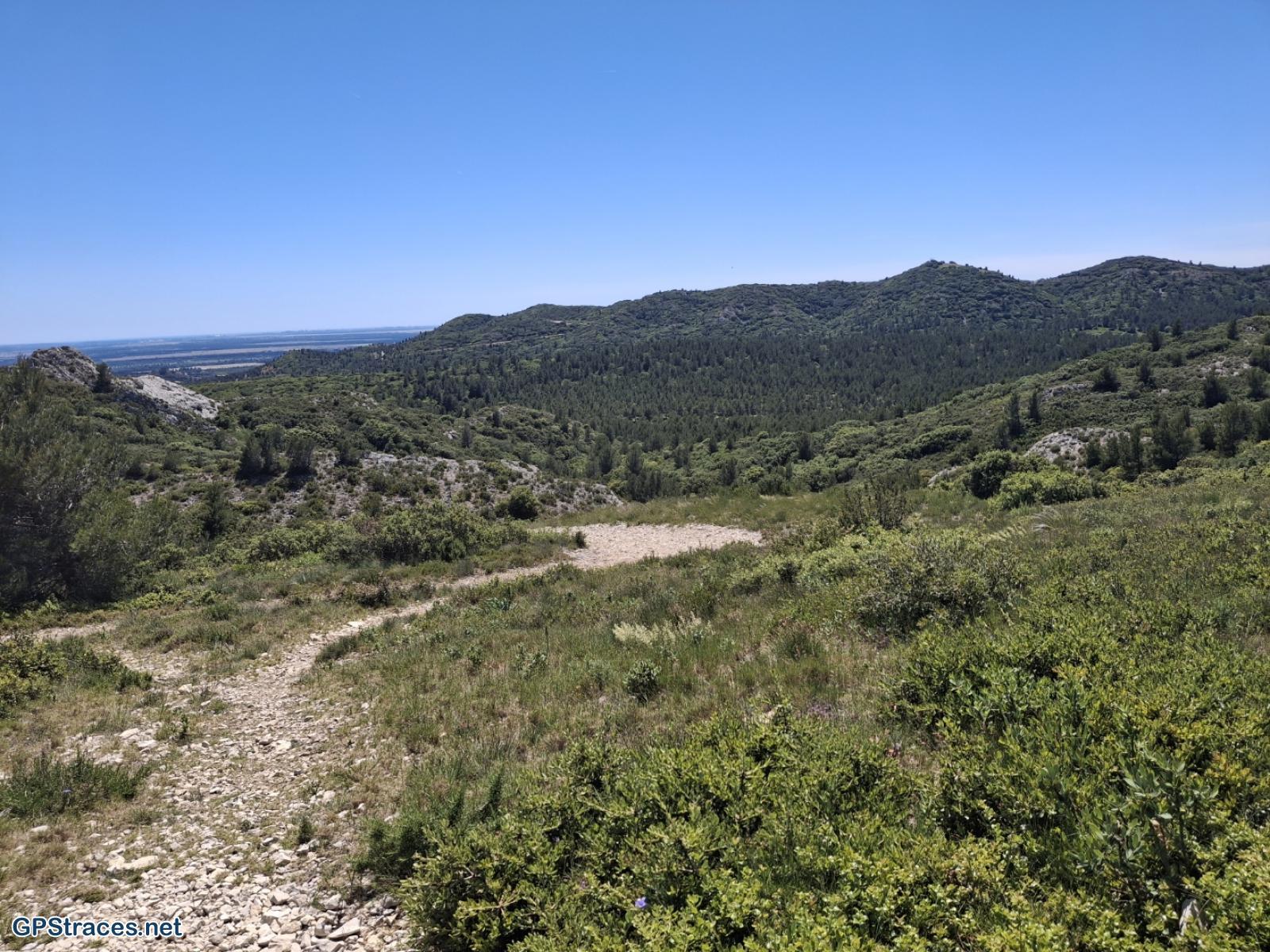 Bouches du Rhône-Alpilles - Eygalières - Pas de la Figuière - Les Calans–0