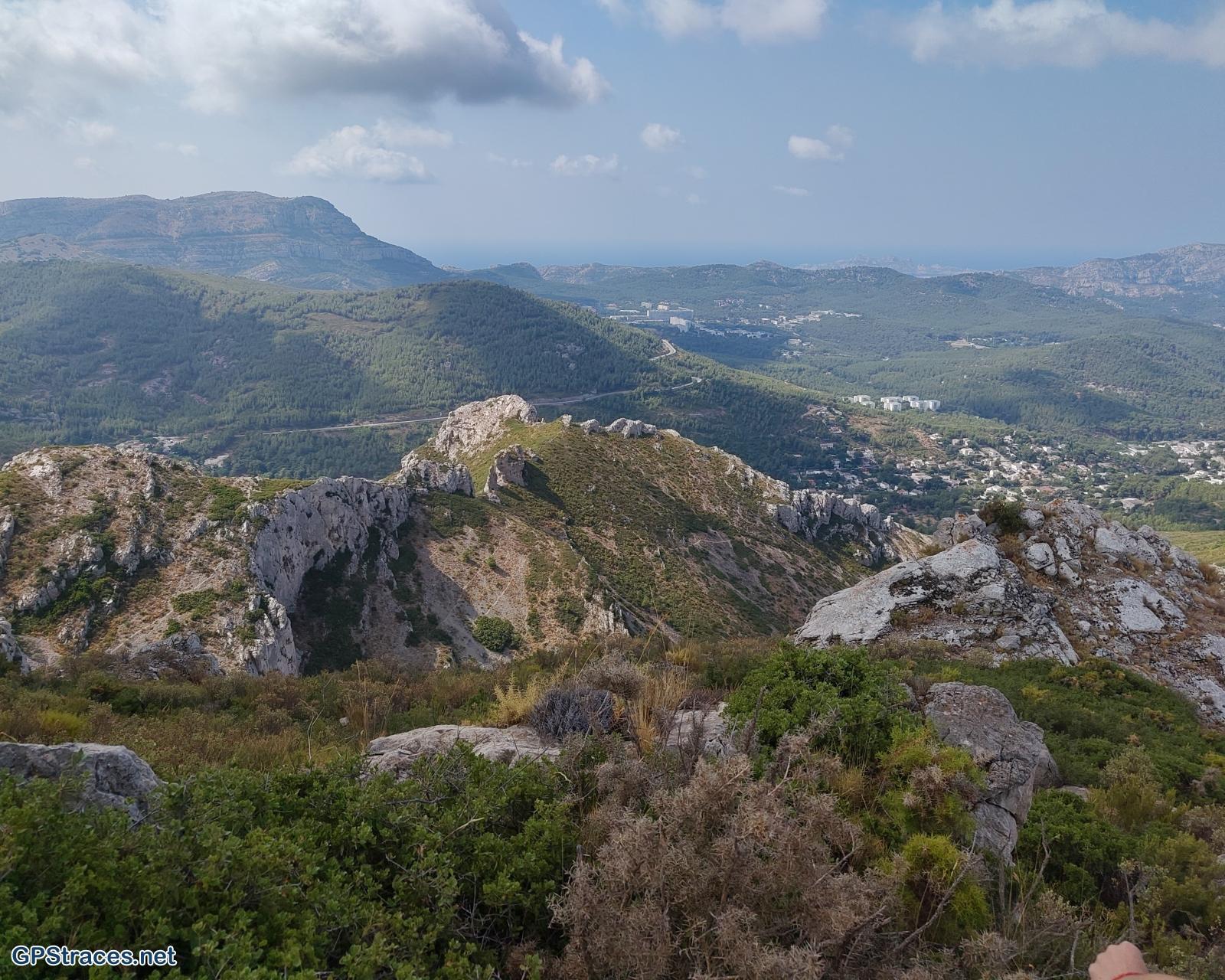 Bouches du Rhône-Autour du vallon de la Panouse, le mont Rouvière et la 'muraille de Chine'–4