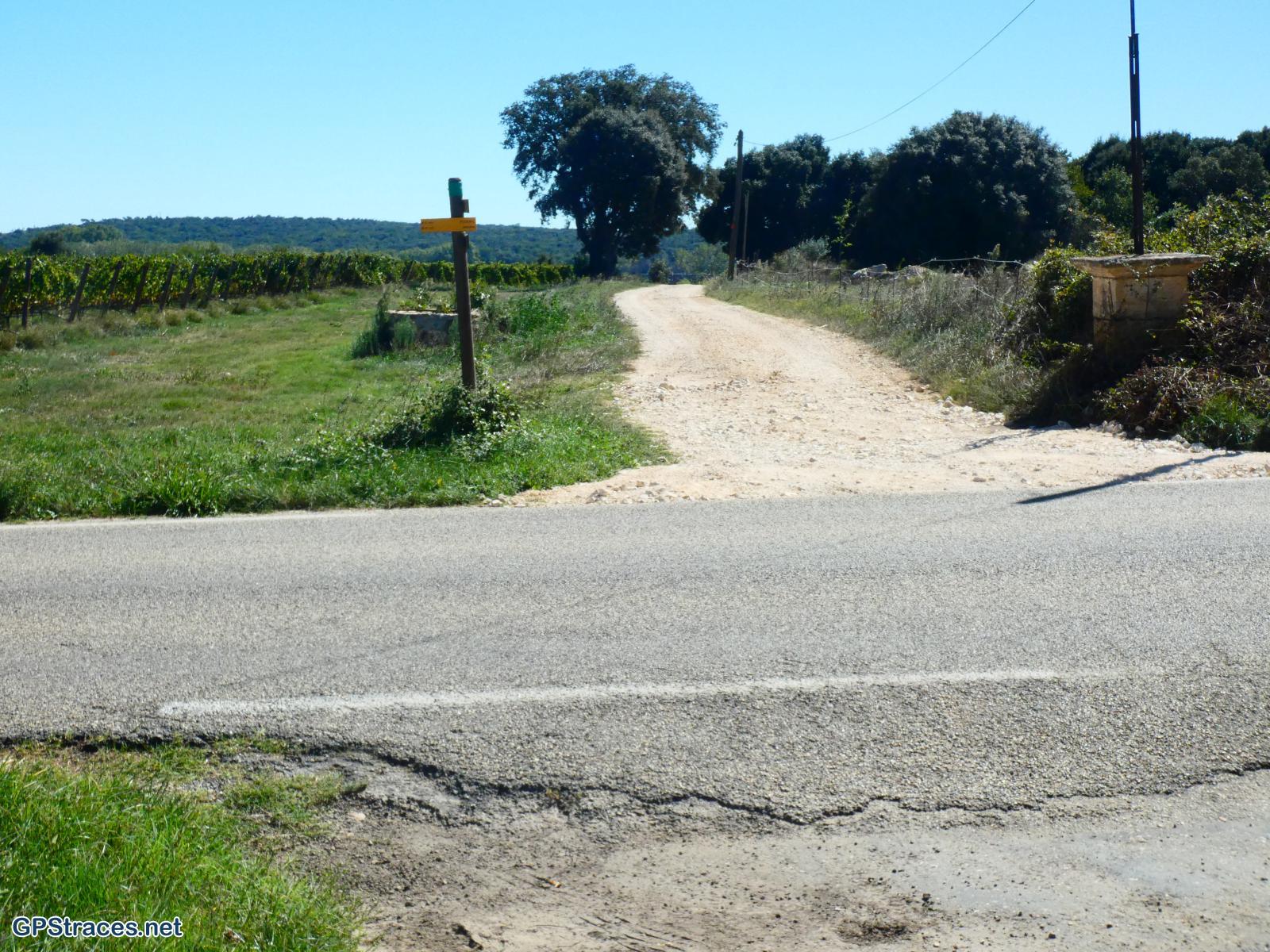 La traversée de la route d'Uzès