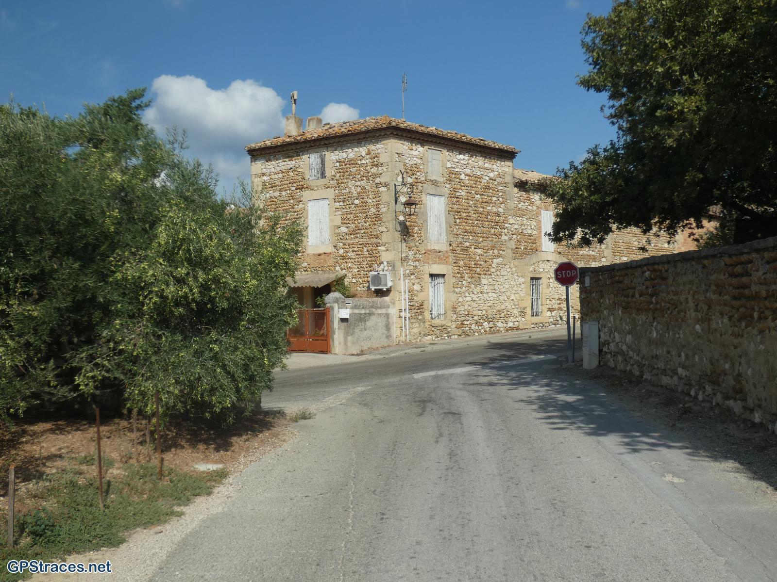 Gard-De Domazan à Estézargues–0