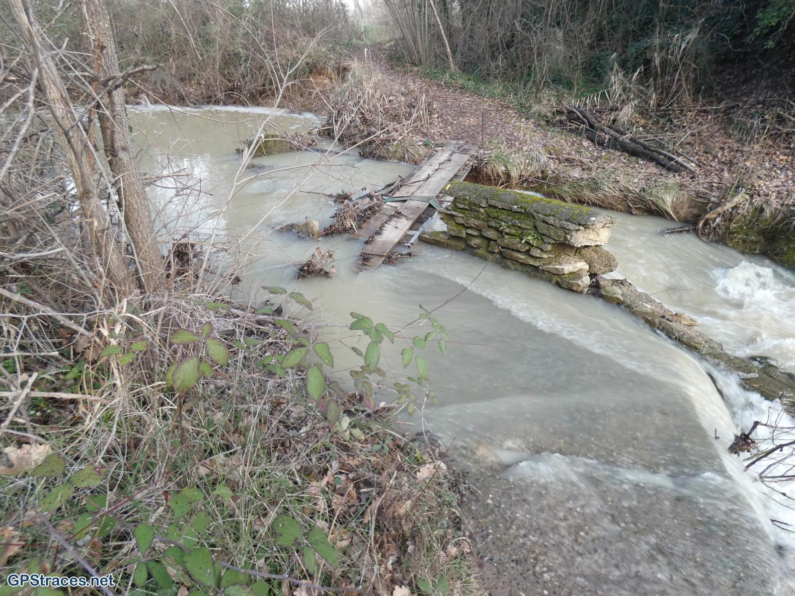 Le gué de l'Imergue est inondé