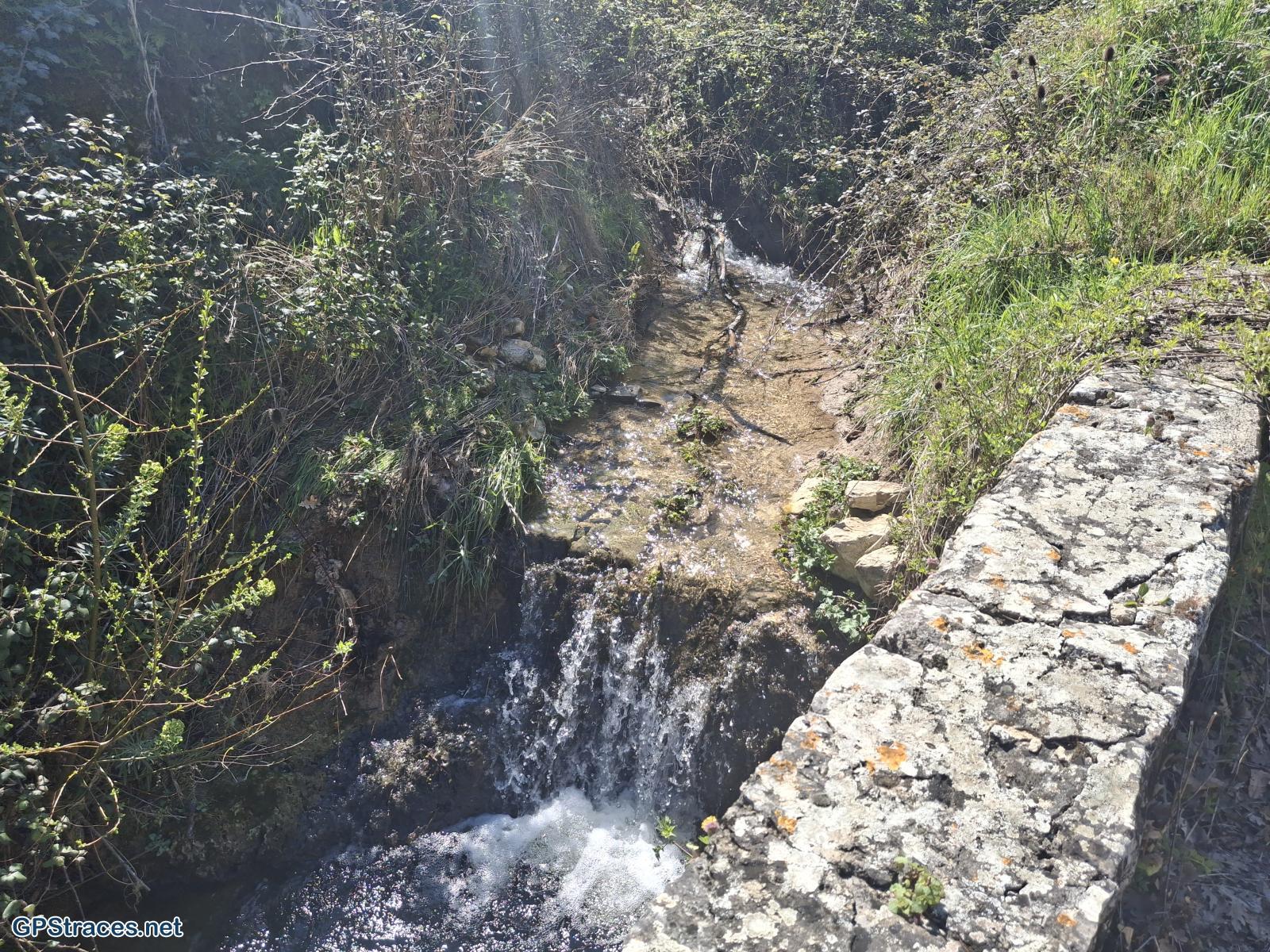 Vaucluse-De Méthamis au Petit Adrenier–2