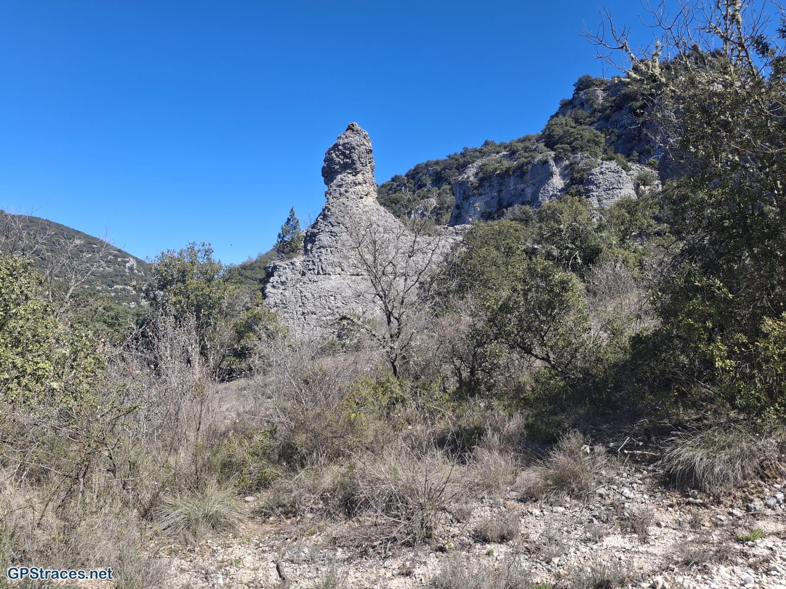 Vaucluse-De Méthamis au Petit Adrenier–5